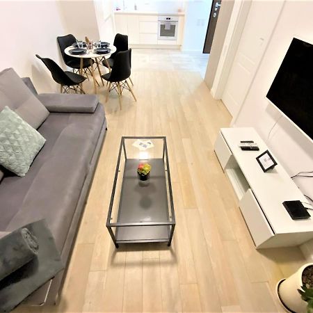Exclusive 2Br! Apartment In Center +Netflix +Gym Warszawa Exteriör bild