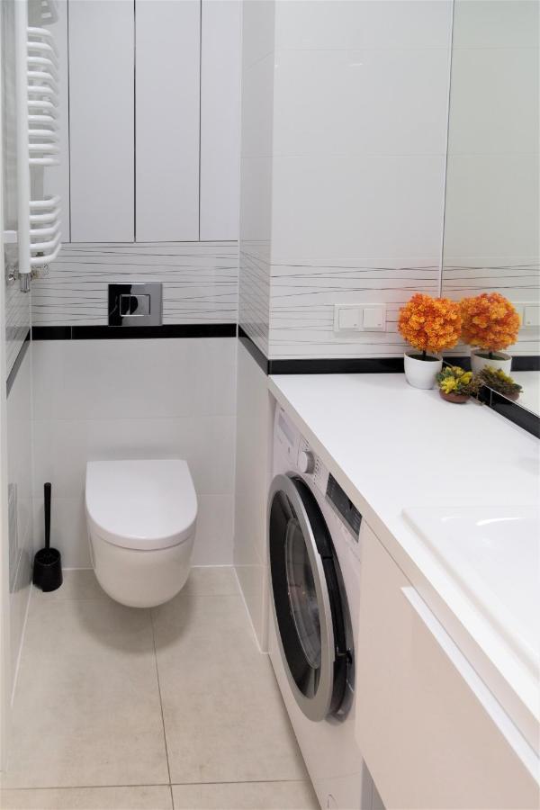 Exclusive 2Br! Apartment In Center +Netflix +Gym Warszawa Exteriör bild