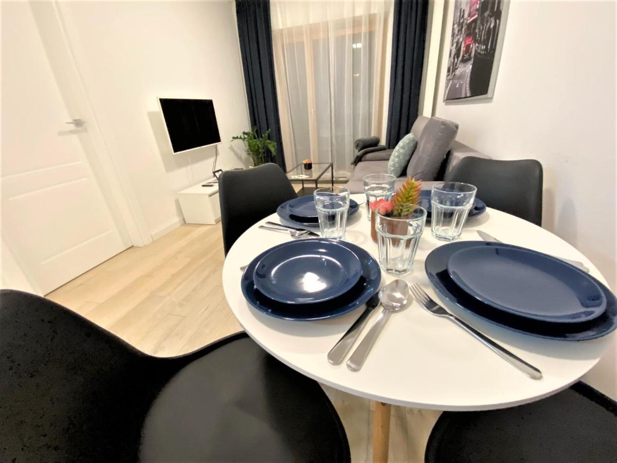 Exclusive 2Br! Apartment In Center +Netflix +Gym Warszawa Exteriör bild