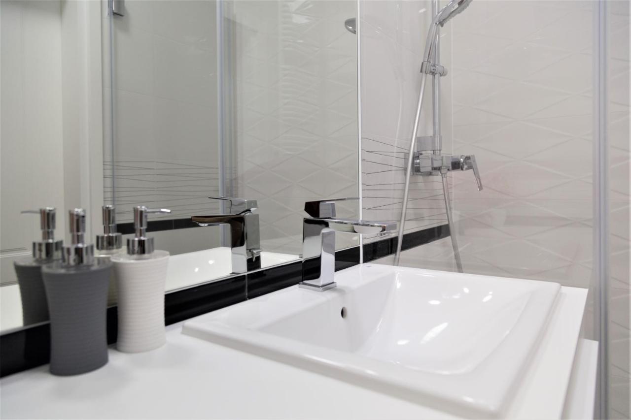 Exclusive 2Br! Apartment In Center +Netflix +Gym Warszawa Exteriör bild